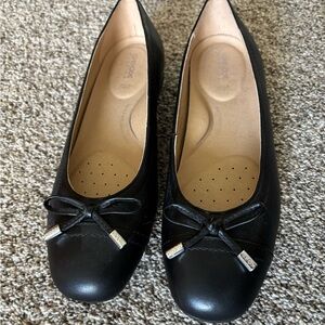 Geox Women's Black Leather Loafers with Bow